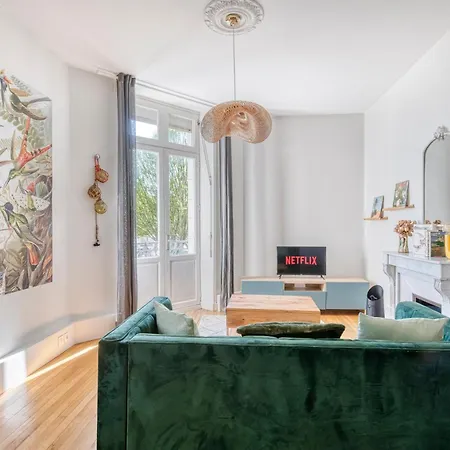 Le Solaris, Free Parking, 10 Min Sncf Station אנז'ה