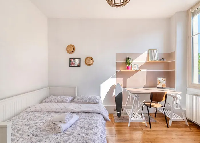 Le Solaris, Free Parking, 10 Min Sncf Station *